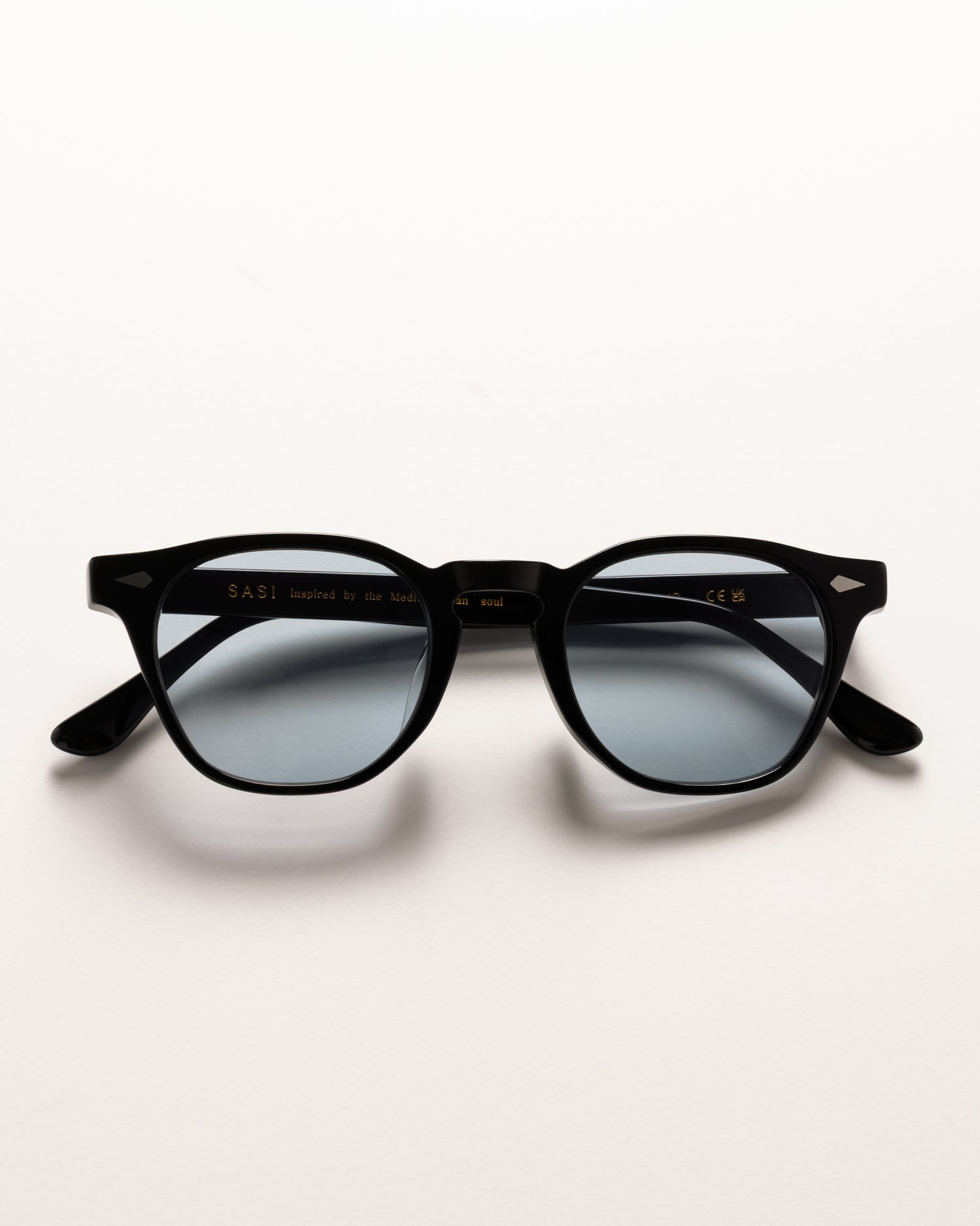 Noir bleu
